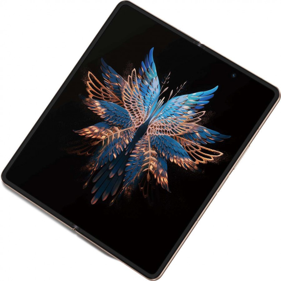 传音发布首款折叠屏手机，搭载LTPO OLED，6712元起
