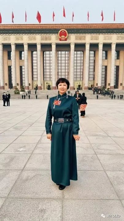京东方5.5代线员工担任全国人大代表：提议将显示锻造成长板产业