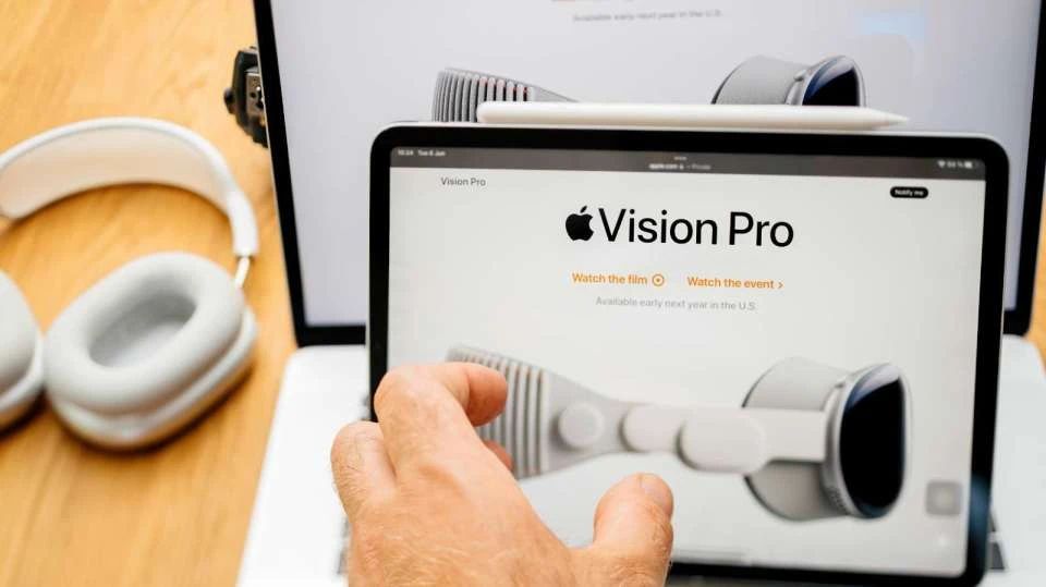 果链大转向 Vision Pro即将量产！中国内地供应链比率大幅提高至60%