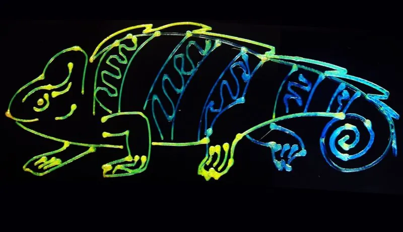 新型 3D 打印技术问世：单种墨水打出多彩效果，还能实现渐变