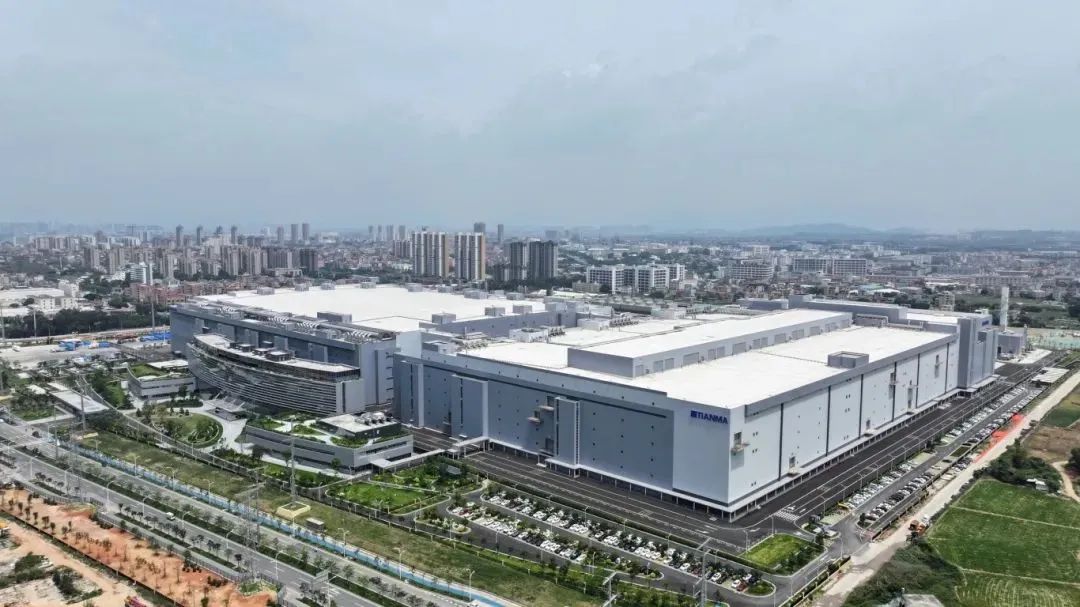 厦门天马第8.6代新型显示面板生产线项目全面进入产能爬坡阶段