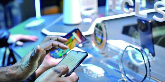 IDC下调今年智能手机出货预测 中国市场2025 年将年增3%