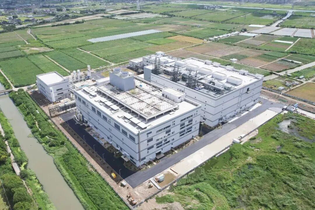 舜宇12英寸透明衬底晶圆AR眼镜微纳光学产品项目正式投产；本月再次深化与歌尔合作