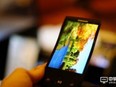 苹果防三星 iPhone明年应不会大幅改采AMOLED