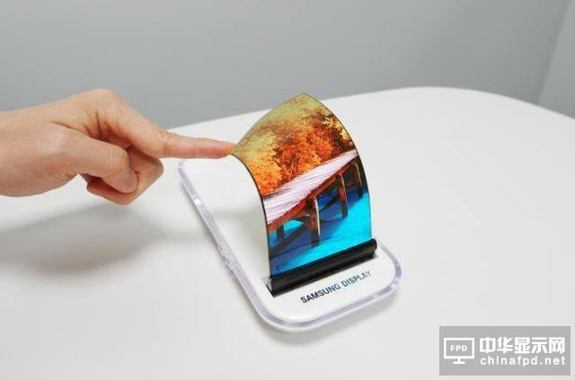iPhone8或标配OLED屏！苹果买断1.6亿块