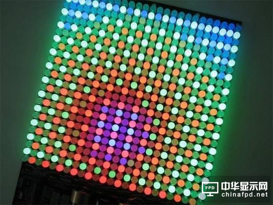 AMOLED屏成手机产业新宠 前三已被金立OV占据