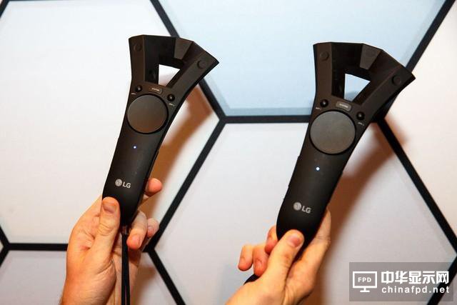 完爆HTC Vive？新款LG VR头显亮相MWC