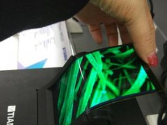 天马威武！国产OLED柔性屏公开展出