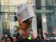 iPhone采用OLED是大势所趋？高价格或成绊脚石