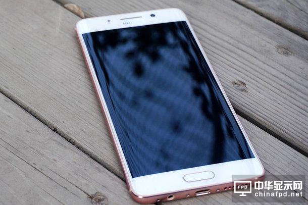 买不到华为Mate 9 Pro？ 网传三星限制OLED屏供应 