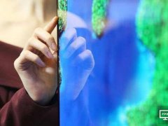 上大女教授实现高清显示屏核心装备“中国造”