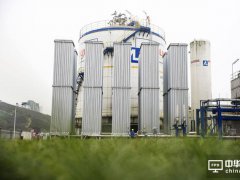 探秘重庆液晶面板“生命线”：小小气管撑起千亿产业