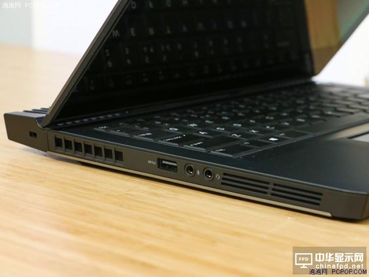 七代i7＋GTX 1060 Alienware 13 OLED版评测