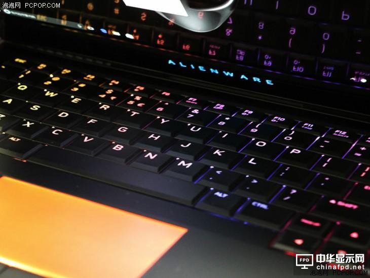 七代i7＋GTX 1060 Alienware 13 OLED版评测