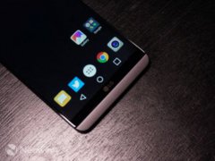 LG V30真旗舰机曝光，用曲面OLED显示屏