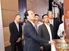 全球OLED市场规模料增四倍 巨头争先斥资建厂