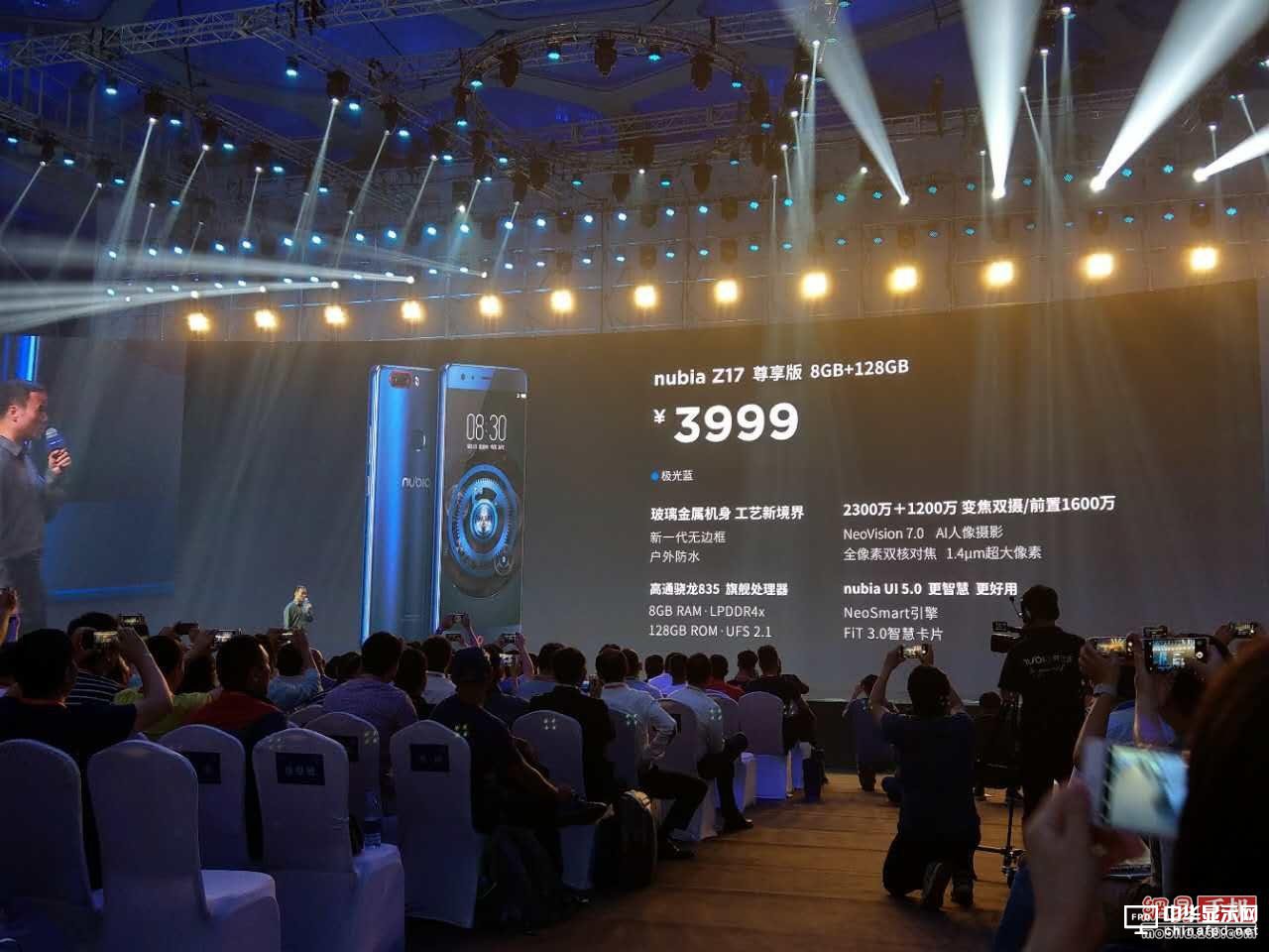 售3999元8GB运存骁龙835旗舰 nubia Z17发布